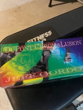 DuPont ChromaLusion Jeff Gordo Collectible Box - Multicolor